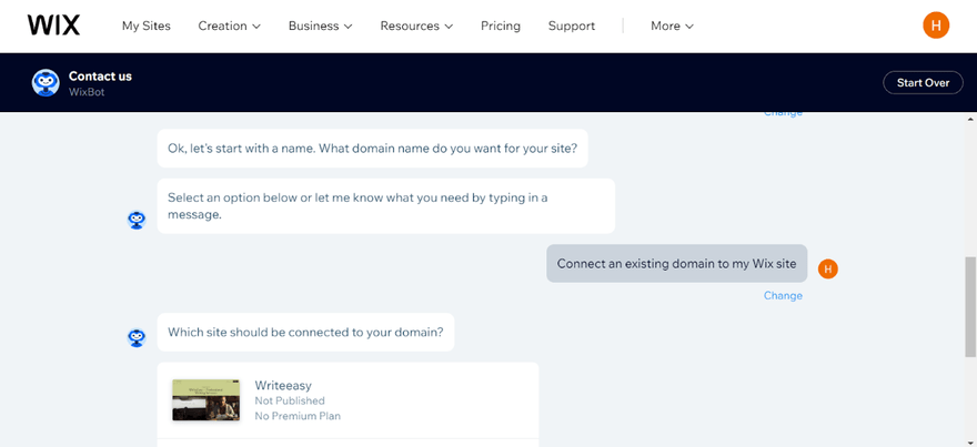 Wix’s live chat support Wi chat support in action between Holly and Wix support